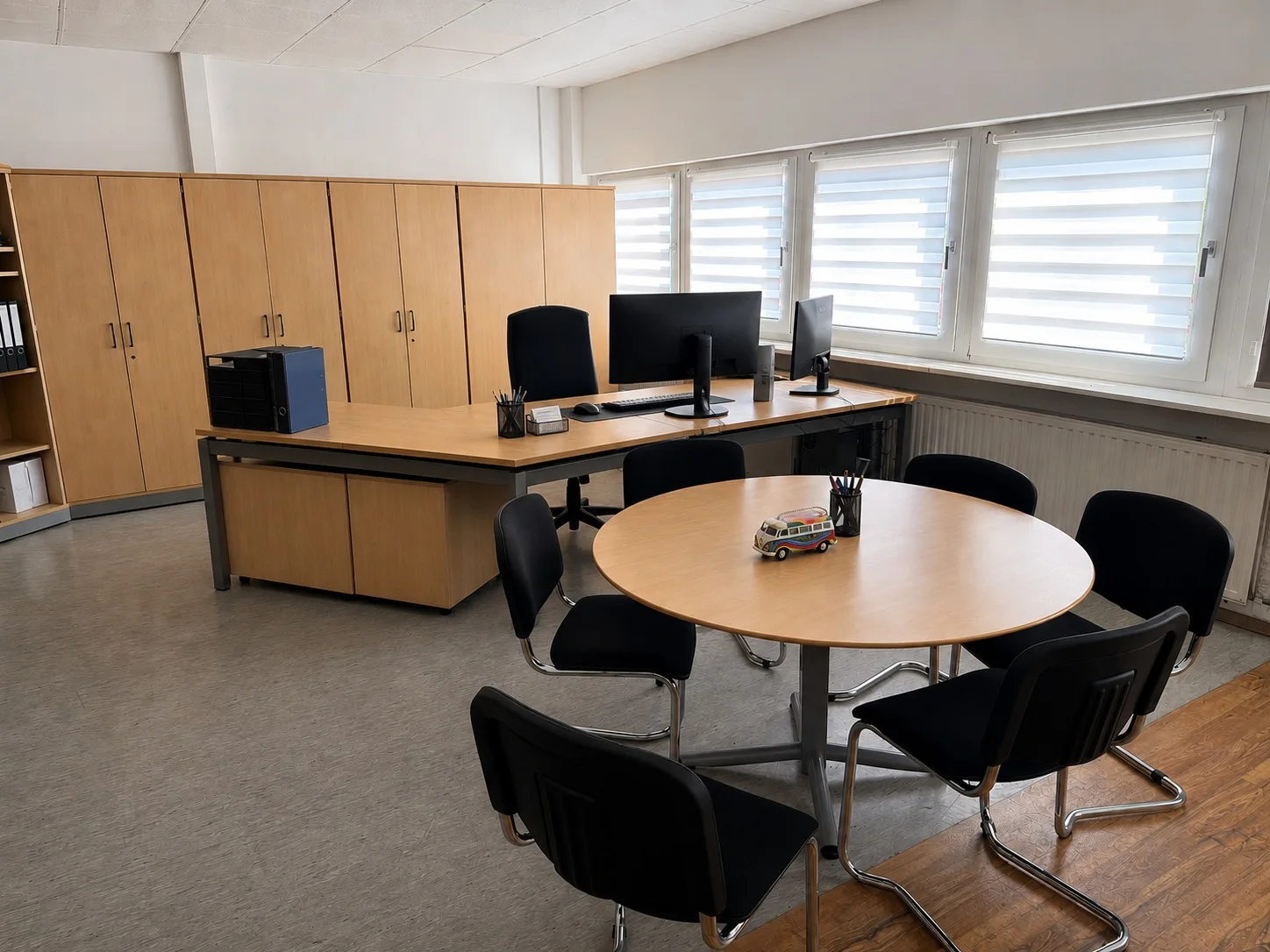 Büro- und Empfangsbereich von Alz-Color in Alzey